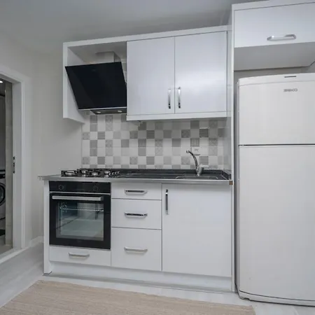 Апартаменты Fabulous Flat Near Beach In Muratpasa